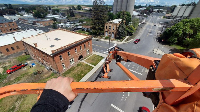 A dizzying overhead view of the hotel from a boom lift.